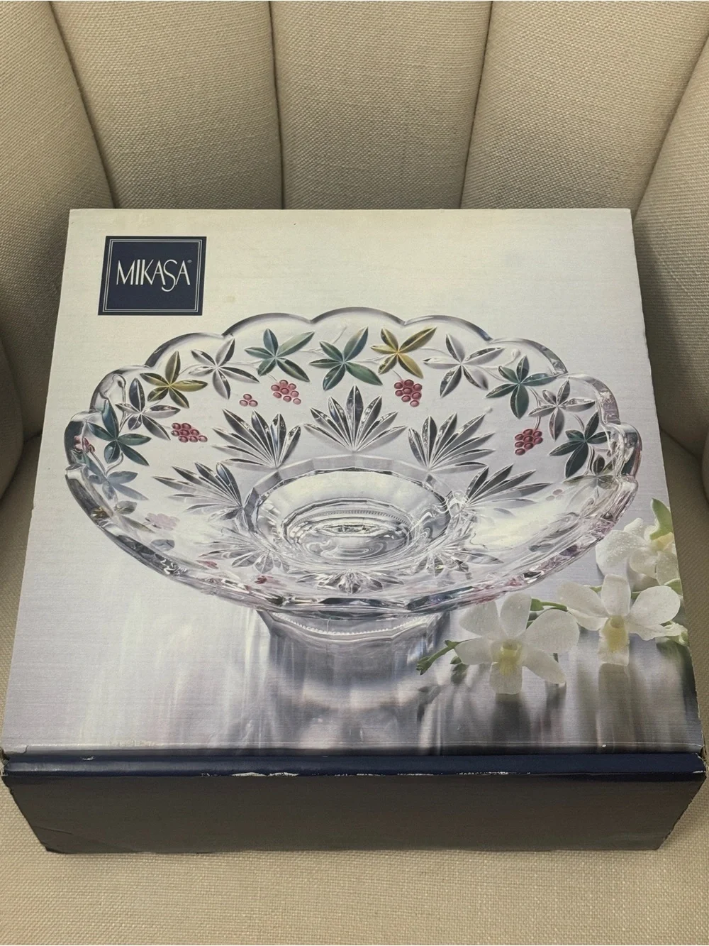 Vintage Mikasa Garden Vineyard Footed Bowl...NIB